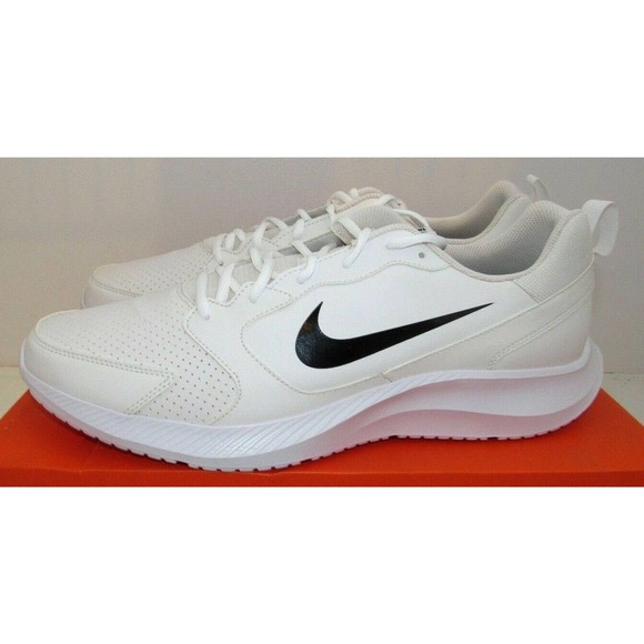 Men's Nike Todos White Black Low Top Sneakers Athletic Running Shoes BQ3198-100 - Picture 3 of 5